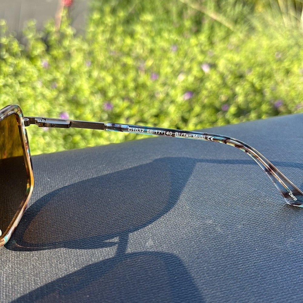 Cosmopolitan Frames - image 6